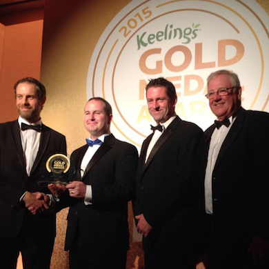 Alan Smullen presented with the award for Ireland’s City Hotel of the Year 2015 