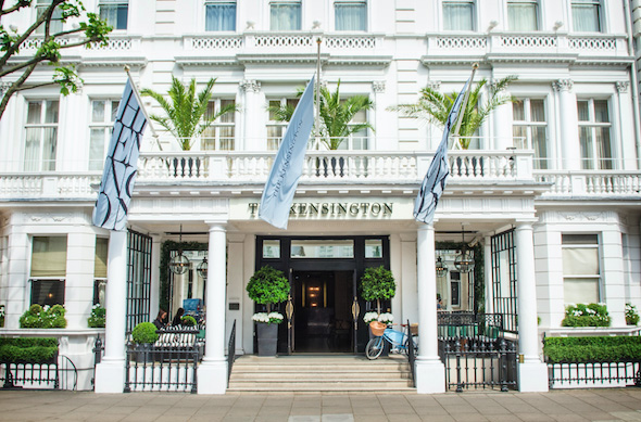 Explore London by bike with the Pedals, Picnic and Pashley offer at The Kensington, London. 