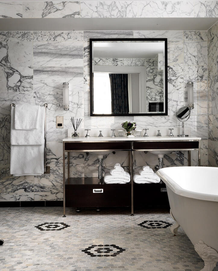 Luxury Studio Suite Bathroom at The Bloomsbury