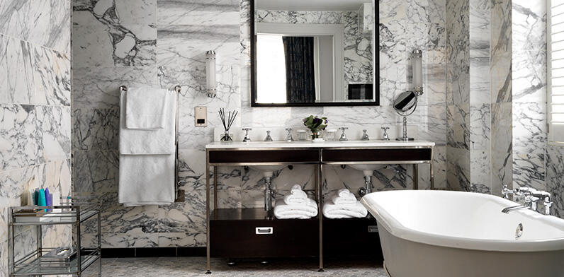 Luxury Studio Suite bathroom