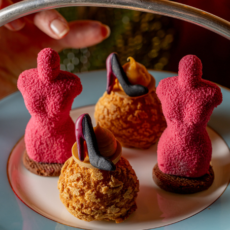 Schiaparelli-inspired fashion afternoon tea at The Kensington Hotel, London, featuring couture-shaped desserts and luxury pastries