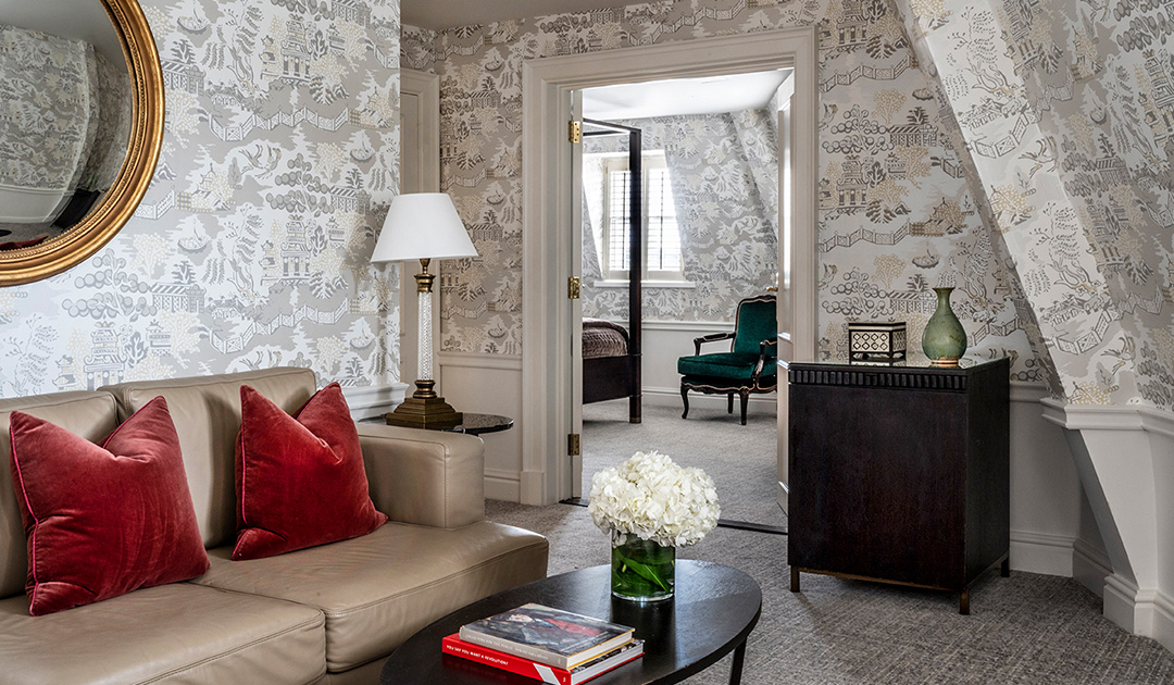 Kensington Luxury Suite Living Room