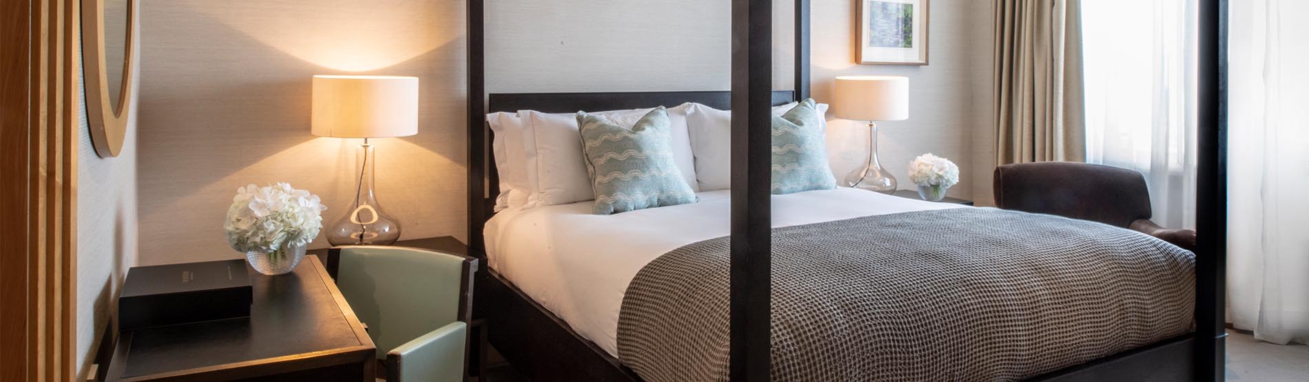 Luxury Suite 1 Four Poster Bed