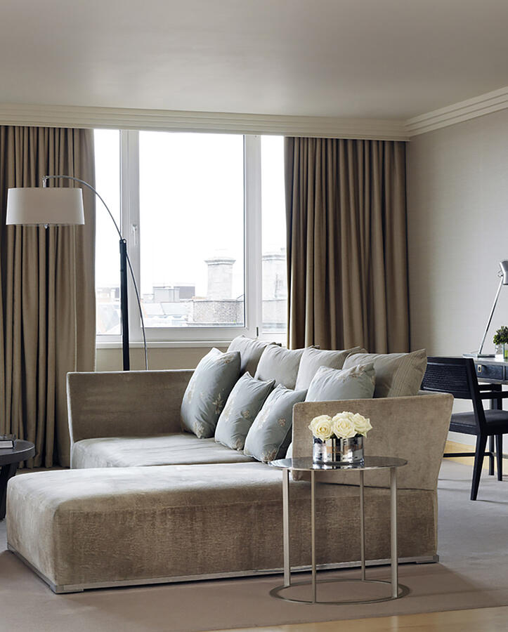 Luxury Suite 1 Four Poster Bed