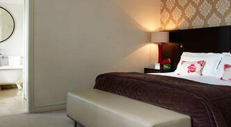 Luxury Suite King Bed