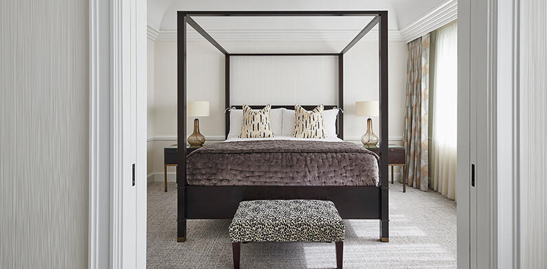 Four poster bed in Junior Suite
